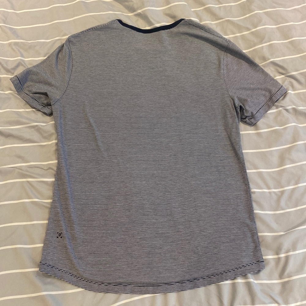 Mens lululemon shirt